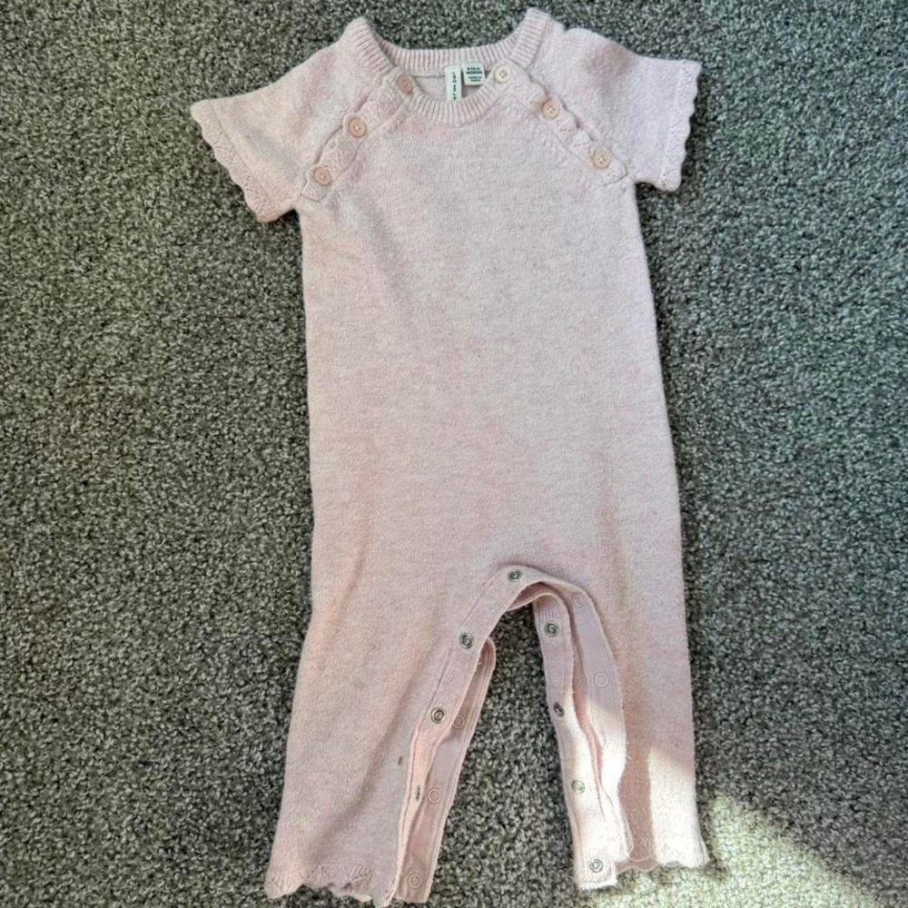 TOP & ONSIE - Picture 5 of 6